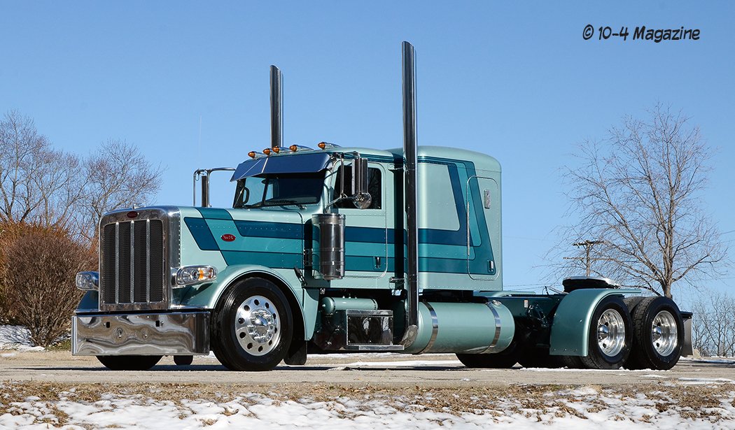 TenFourMag's tweet photo. What's Clint Moore up to this month? Well, let's have a look at his latest creation! Full Story >> https://t.co/6RKxa1OdqV << #TenFour25Years #TeamTenFour #TenFourians #TenFourMagazine #CoolestTrucks #ShowTruckin #KeeponTruckin #TruckerLife #ClassicTrucks #Peterbilt https://t.co/ken5oCeJNE