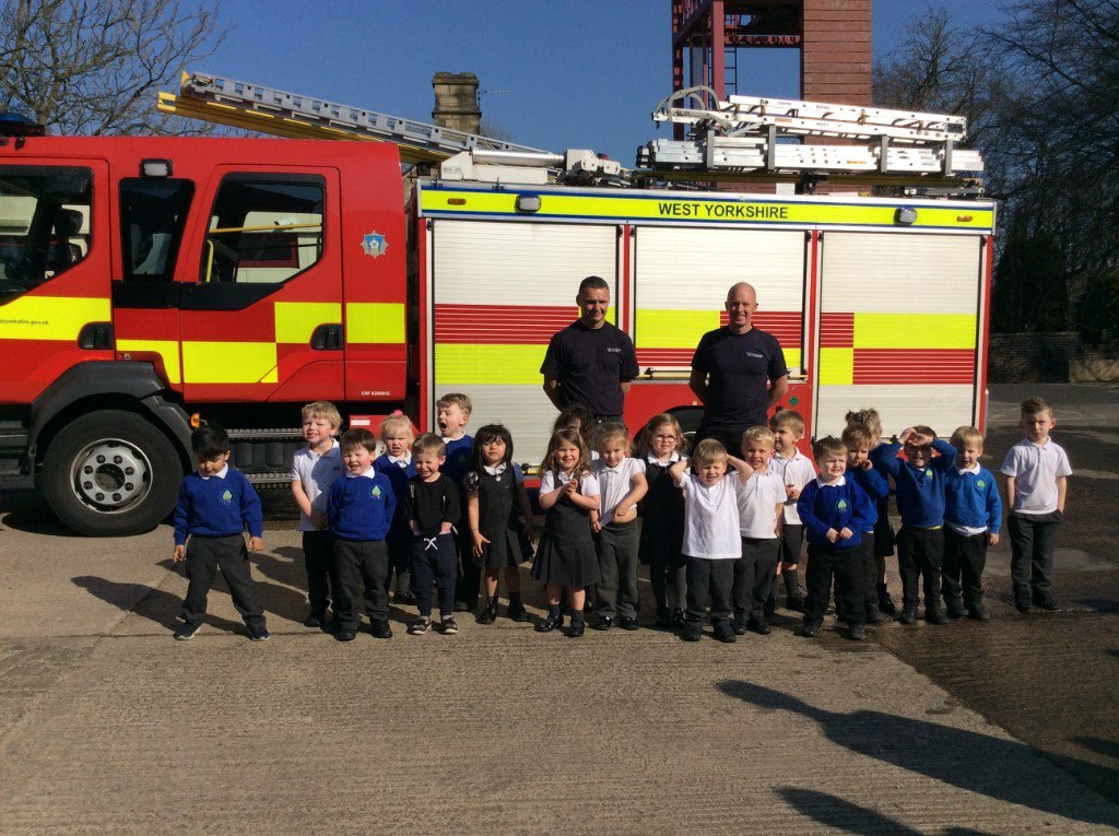 battyefordEY's tweet photo. Nursery children had a fabulous time visiting the Mirfield Fire Station as part of our People Who Help Us topic. We have a lot of children who want to be firefighters now!! Thank you @rick_rickgordon @WYFRS @Battyeford https://t.co/6Sq1FklSz0