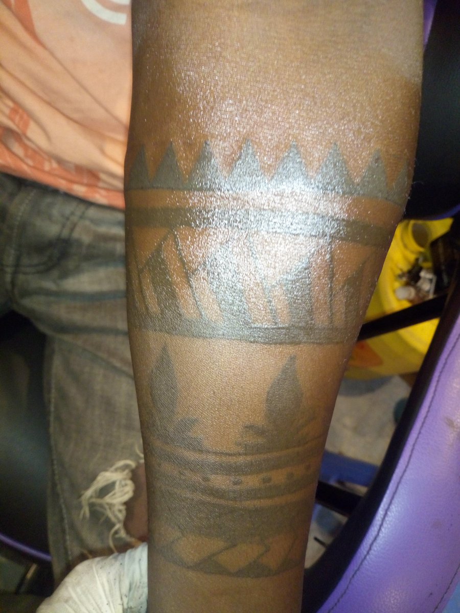 amthekillswitch's tweet photo. Sleeve tattoo on progress 💪💪👌✒🔥💯
DM for legit inks at very affordable prices... 
Call me on +254795457394📞📲
#InkBoss #InkLord #InkDaddy
#kiinginks #inks #tattoos
#dopetattoosnairobi
#besttattooshopkenya https://t.co/aYxXha06KV