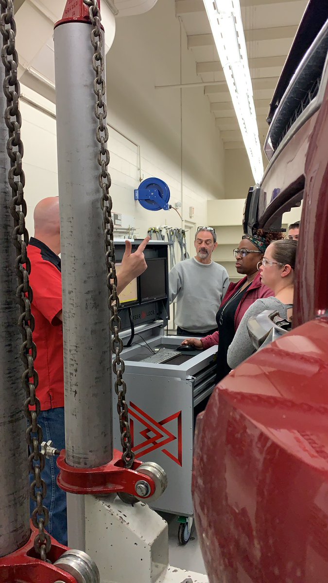 tvitale0403's tweet photo. APD learning structural damage analysis to help restore dreams. #amfamlearning #iWork4AmFam https://t.co/AhmbbaOyZq