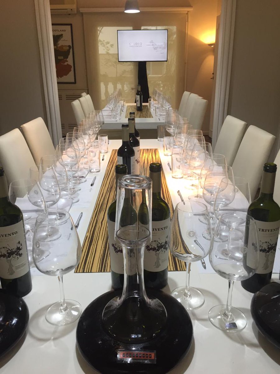 Hoy presentamos a la prensa el nuevo vino de Trivento: Gaudeo. 

#BodegaTrivento #VinosTrivento #VinosConImpronta #Malbec #Mendoza #Argentina