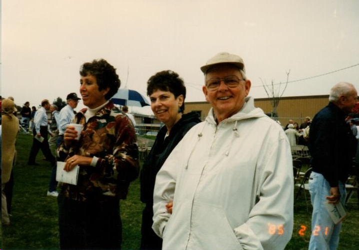 SDPublicLibrary's tweet photo. 20: Our #PacificBeachLibrary feels fortunate to know such an amazing group of Friends—in 1997, after many years of them lobbying and fundraising, we opened the new Pacific Beach/Taylor Library! #FriendsTop40 #MySDPL https://t.co/eGRPObfoGS