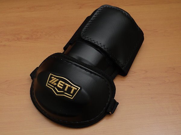 TaiwanBaseball's tweet photo. ZETT Pro adult baseball batter elbow & shin guards now available.
5 colors, White, Royal, Black, Red, Navy.
#ZETT #zettjapan #batterguard #batterguards #elbowguard #elbowguards #shinguard #shinguards #legguard #legguards https://t.co/Mu6YhPCx60