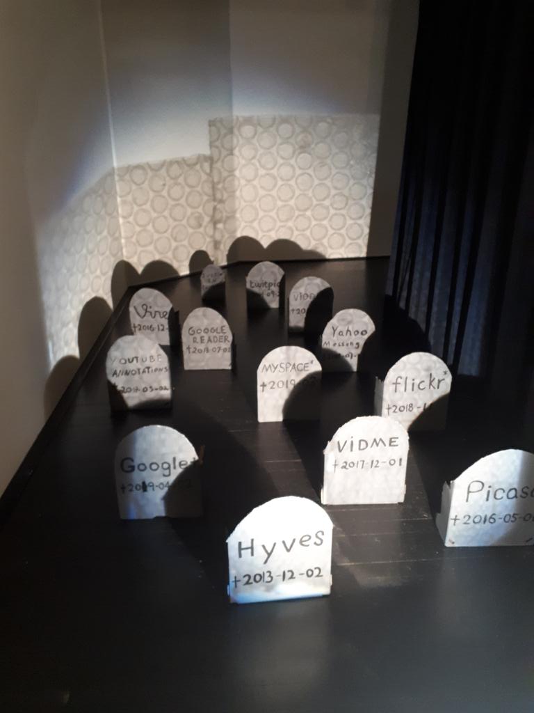 aasmanna's tweet image. Graveyard of websites that once where #DigitalDarkAge event @FacultyofArtsUG by MA students Digital Huamnities