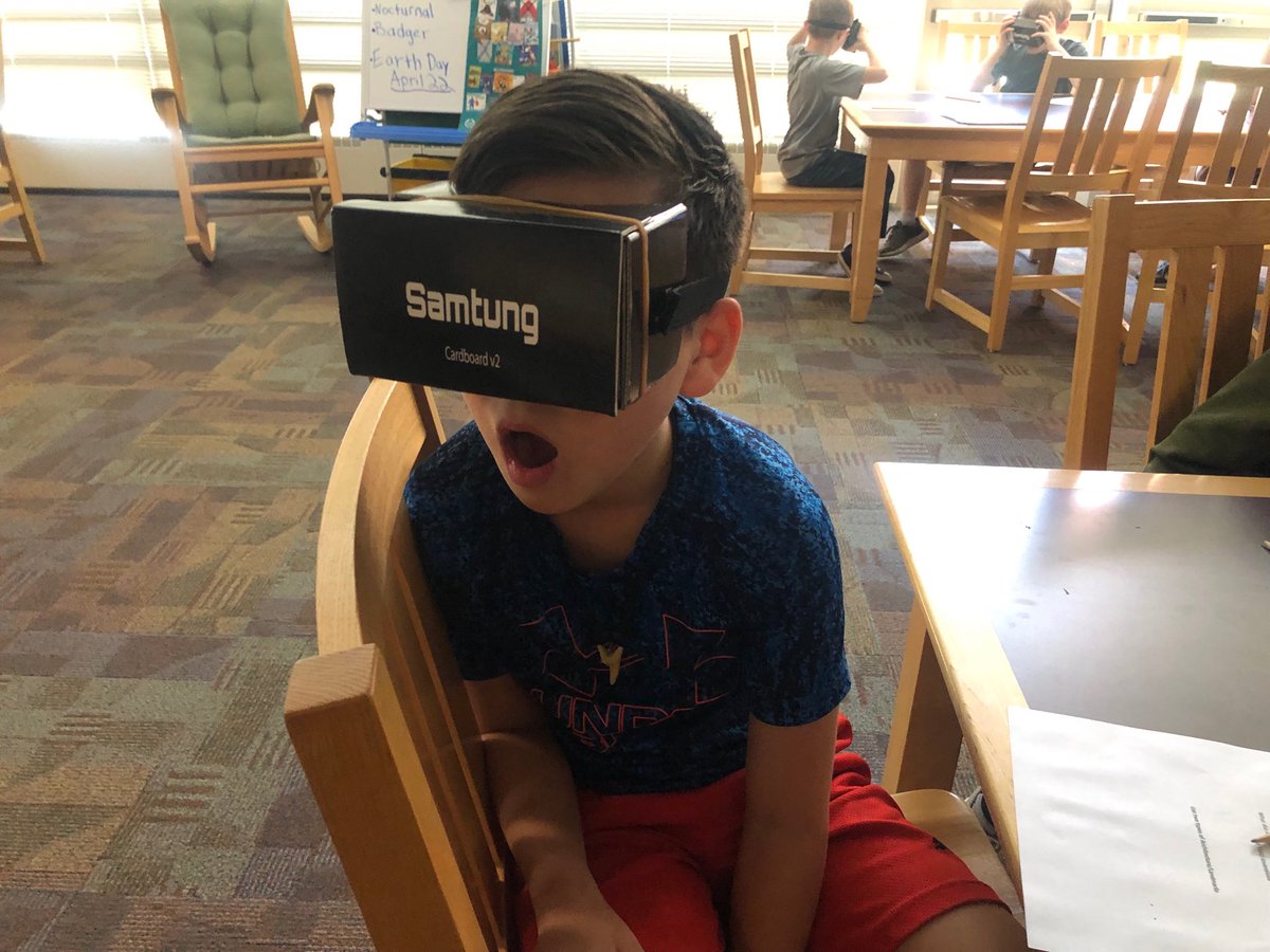 His face says it all! Day 3 of Ancient Civilizations VR Adventures with Mrs. Ayers’s 3rd Grade Class! #AMAZED ⁦@ZanneTechnology⁩ ⁦<a href="/FRESWarriors/">Flat Rock Elementary</a>⁩ ⁦⁦<a href="/pcpsstem/">PCPS STEM</a>⁩ ⁦@lgayersFRES⁩