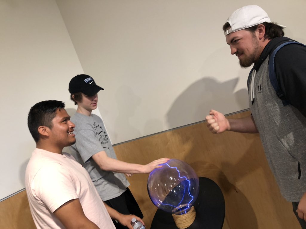 I think we wore the big kids out! #amazeum <a href="/NHSCadet/">Cadet NHS</a> @GWCarverES <a href="/Satothaburr/">Satotha Burr</a> <a href="/lannonjodie/">Jodie Lannon</a> <a href="/AshleyGilion/">Ashley Pogue</a>