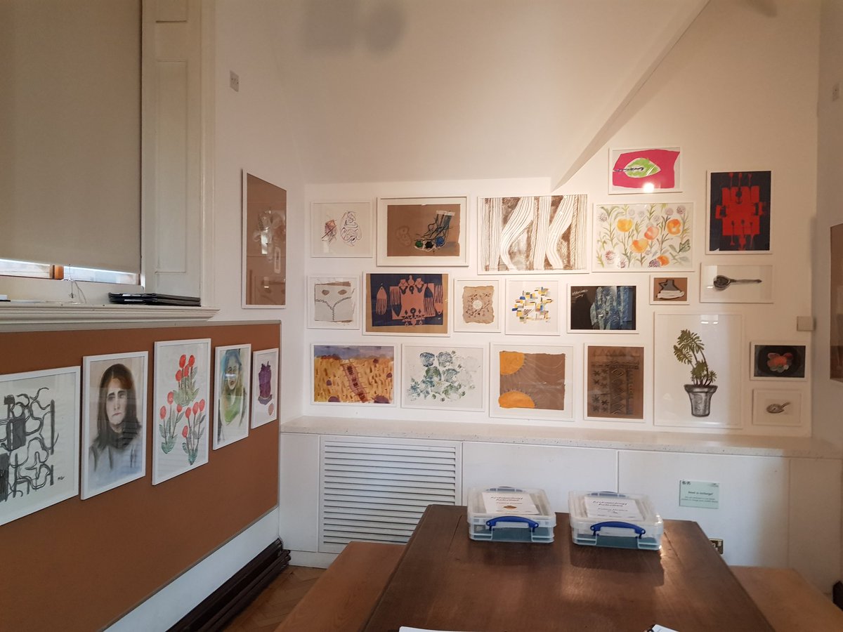 TheMuseumOfLiz's tweet image. So pleased to see these artworks displayed to prominently @MAACambridge - created by participants in @CamUnivMuseums' Arts on Prescription #SocialPrescribing project with @FitzMuseum_UK @TheNorrisMuseum @mindsarts #HLFsupported 
More about the project: museums.cam.ac.uk/blog/2018/10/1…