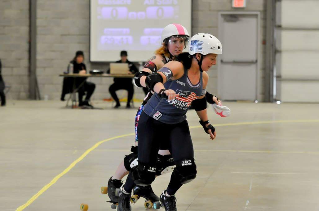 CNPowerToRD's tweet image. Nobody: 
Jamie: I have quick release nuts.
Jamie's wheel:

#derbytwitter #toderby