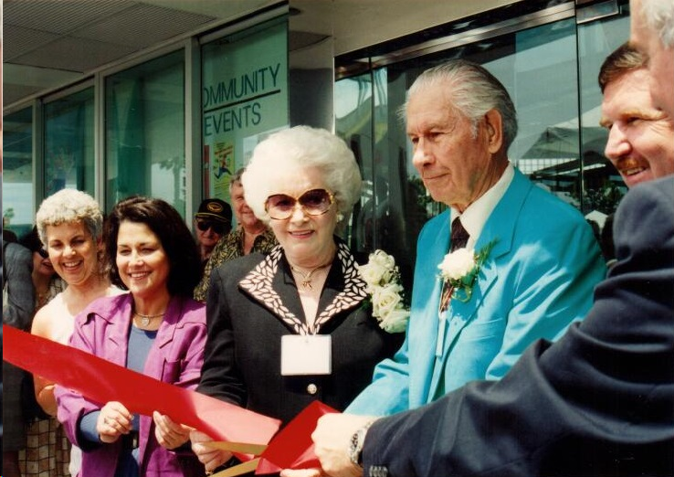 SDPublicLibrary's tweet photo. 20: Our #PacificBeachLibrary feels fortunate to know such an amazing group of Friends—in 1997, after many years of them lobbying and fundraising, we opened the new Pacific Beach/Taylor Library! #FriendsTop40 #MySDPL https://t.co/eGRPObfoGS