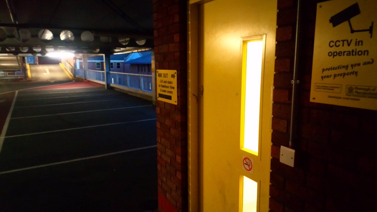 WslowWestChoPol's tweet image. I&apos;m currently on anti-social behaviour patrol at locations around Grove Street and Water Lane. I&apos;ll be heading to Carnival Fields, the Carrs and Pepper Court afterwards - PCSO Morris 🔦👀 #WilmslowWatch #SupportingYourCommunity