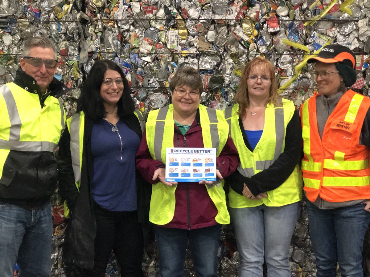 CasellaWaste's tweet image. Successful #recycling programs take work to maintain. Pictured here is our dedicated customer service team working alongside our valued customer @KeolisBoston to conduct a comprehensive waste &amp;amp; recycling audit. #resourcesolutions #recyclebetter