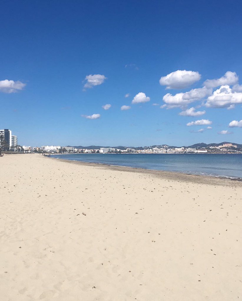 Took a bus ride to Platja d’en Bossa beach today!