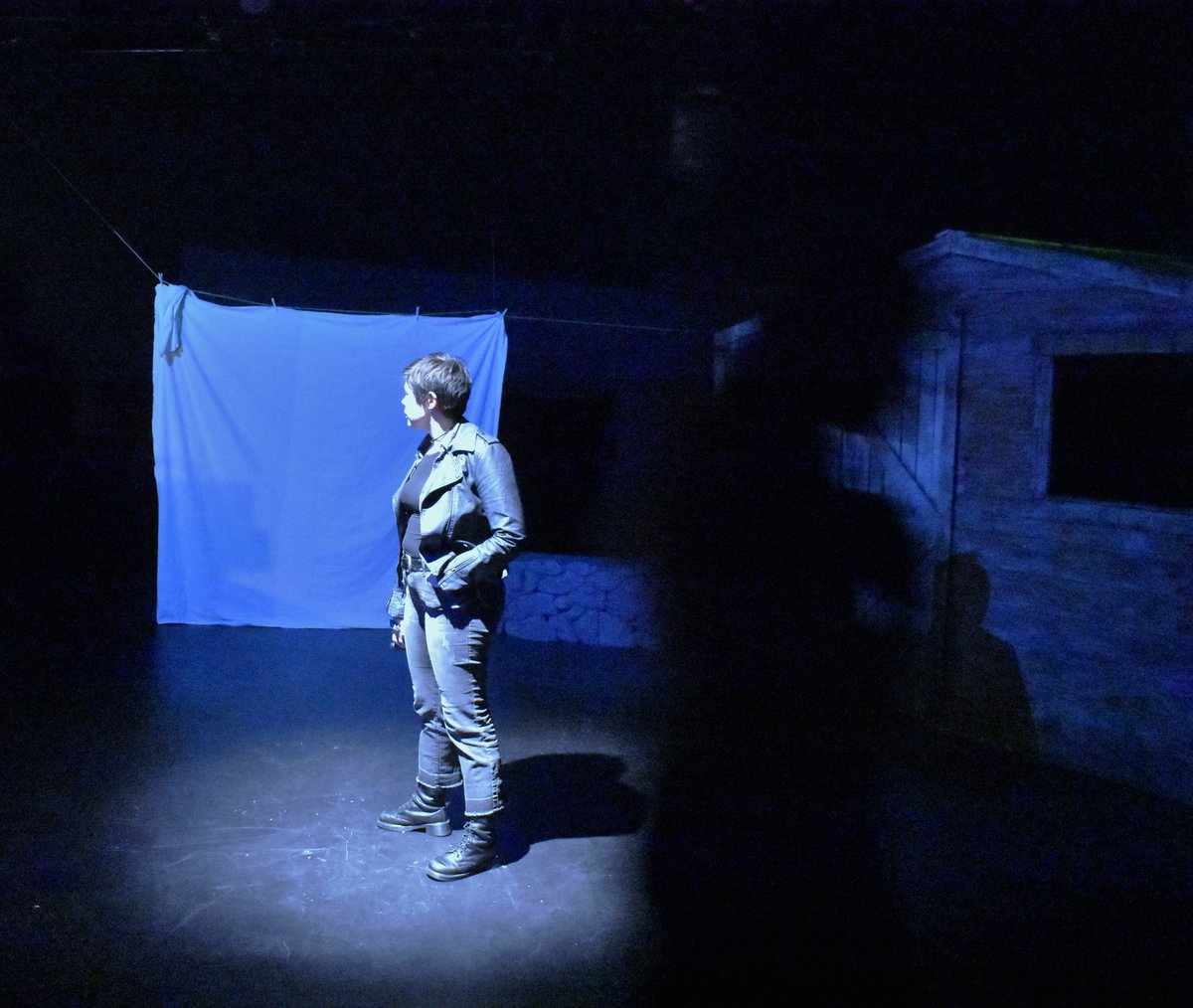 underlingsthtr's tweet photo. "Cassie Foote turns in a portrait of a woman driven to destruction by a dash for power. She’s surrounded by a great cast who, in many cases are pulling triple and quadruple duty." Another review from the wonderful James Wilkinson! Check it out here: https://t.co/OwX30z2ufH https://t.co/AxNxn7242A