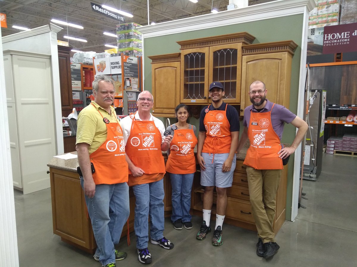 Very proud of the four Specialists at #3639 that earned Specialty Recognition for delivering outstanding results. Great job Ben, Joe, Oliver and Victoria! <a href="/RanSmith4/">Ran Smith</a> <a href="/hedrick_tom/">Tom Hedrick</a>