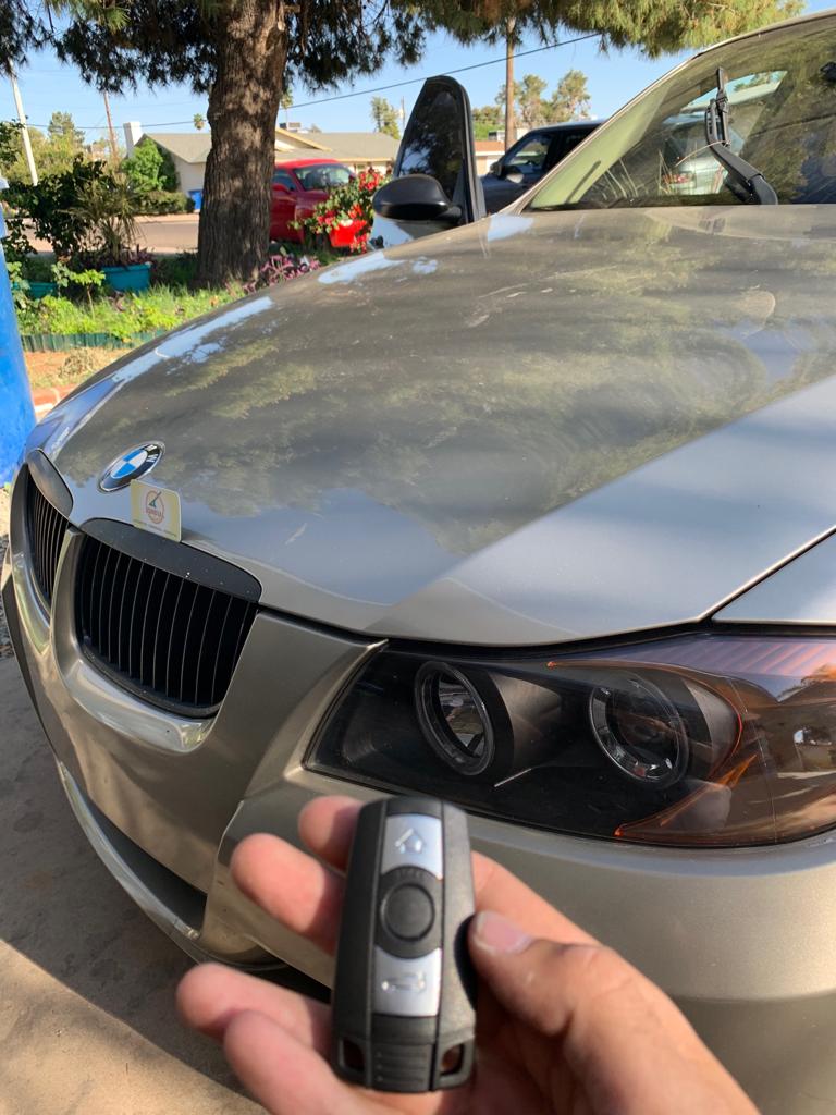 TempeLockShop's tweet image. 2007 BMW 328i - All keys lost.
New key fob programming via #AutoProPad from #Xtool with American key supply.
New smart key.
#BMW #BMW328i #intelligentkey #locksmith #arizona #lostkeys #carkeys #autolockmsith 

sundiallocksmith.com