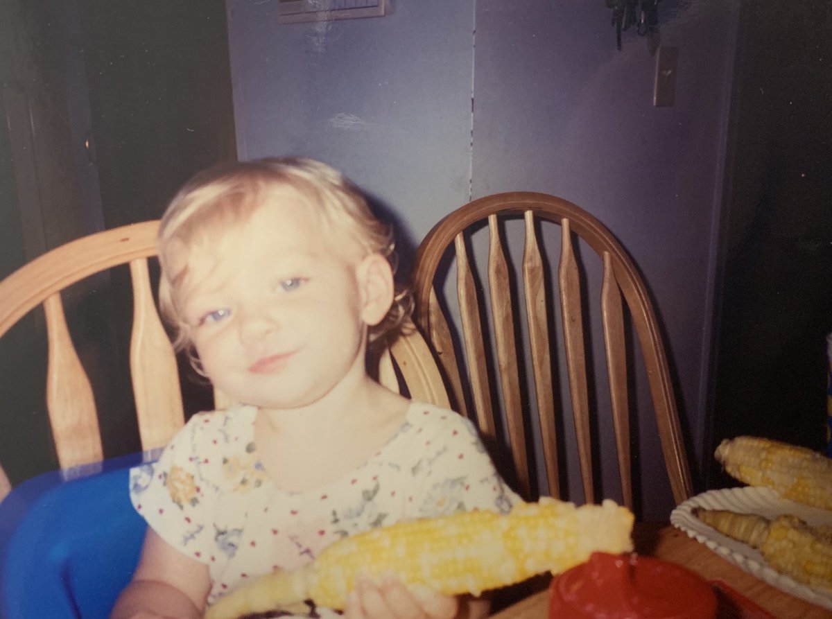 sloan_davis's tweet photo. 22 look a-maiz-ing on you. Go getchu some corn 😘😅 https://t.co/3ZudrraAtv