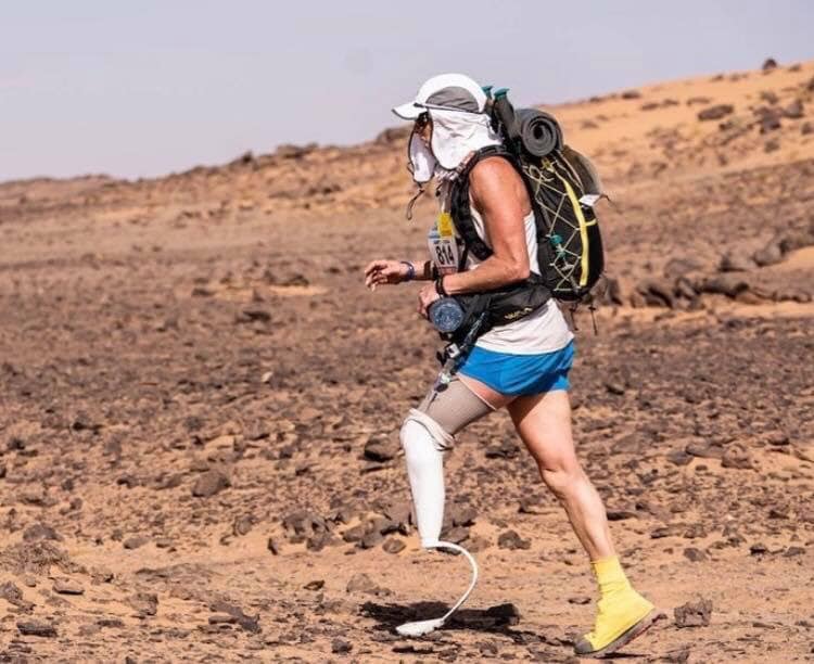 CoeurHandisport's tweet photo. Voici Amy, athlète engagée sur le Marathon Des Sables ! Elle court en ce moment là 4e étape, la plus longue et la plus dure des cinq (77 km)... 🔥🐪

Si elle va au bout elle serait là première femme amputée à terminer le #MDS, votre soutien est le bienvenu ! 🙏

Come on Amy 👊 https://t.co/Vto69aCAWO