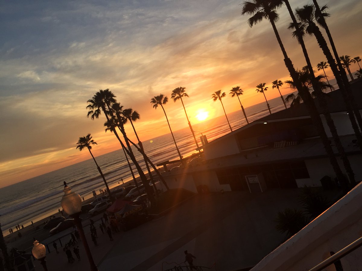 torious1041's tweet photo. My home😭🐬🌊 https://t.co/K8gPhAoFxW