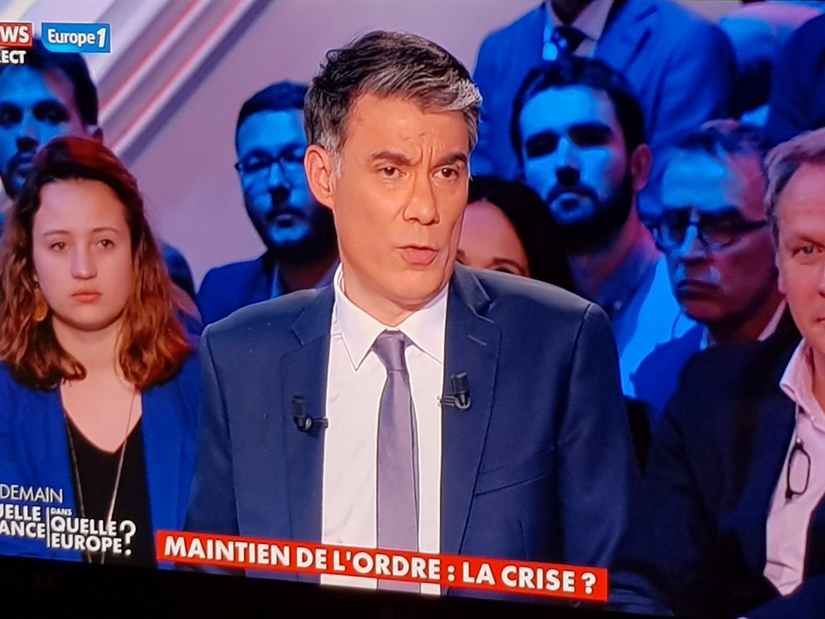 mandinette77's tweet photo. "Je suis eurasien. Ma mère vietnamienne sait ce qu'elle doit à la France et en a épousé les valeurs. Elle a aussi apporté à ce pays. Je condamne le repli défendu par les Le Pen" @faureolivier #QFQE https://t.co/Ukb5jHejCT