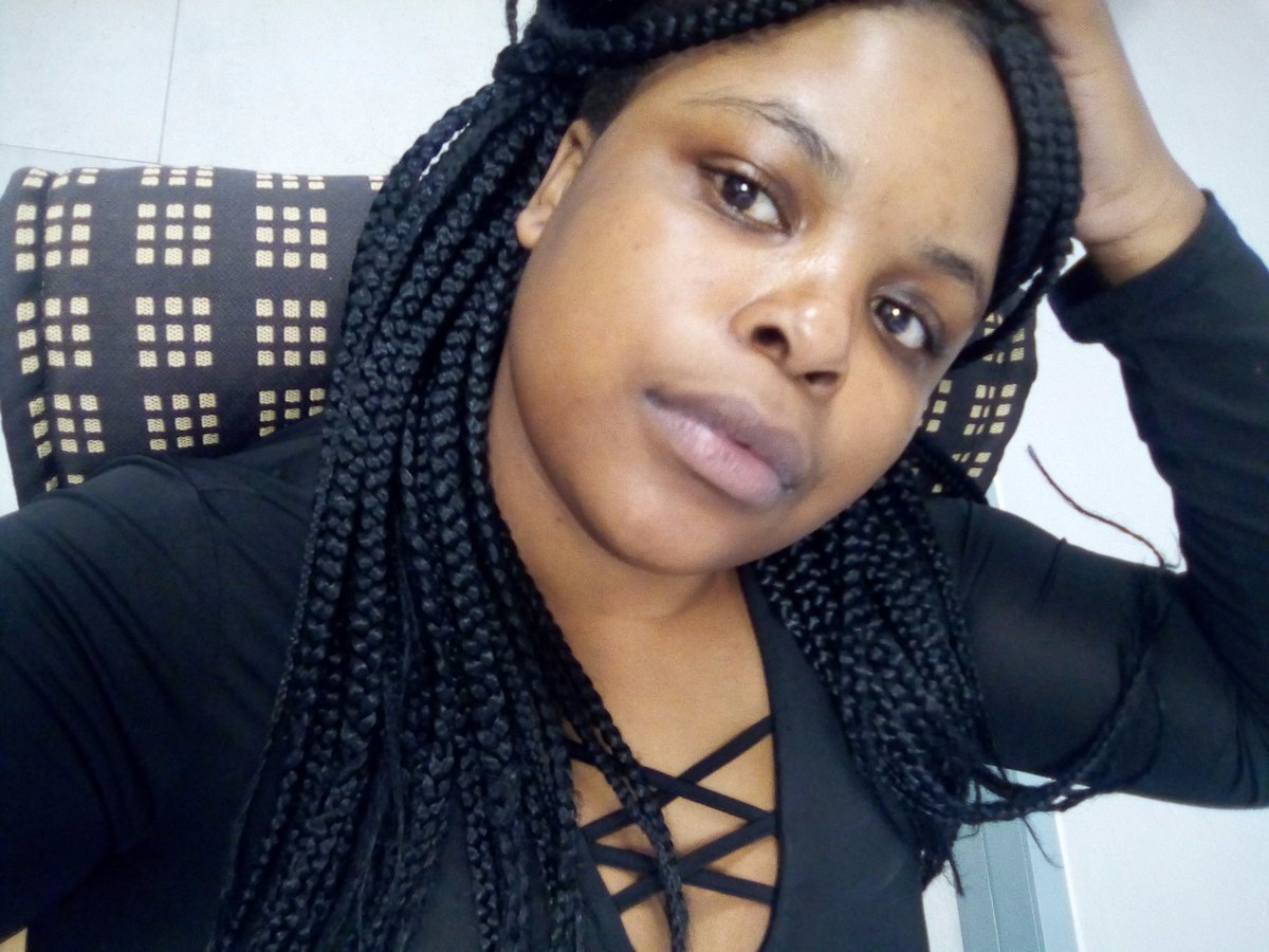 tsivhuMusetha's tweet photo. And my skin keeps on getting better and better 😍😍 clearskin by Avon is amazing #GirlTalkZA https://t.co/rZ1O8dkqcU