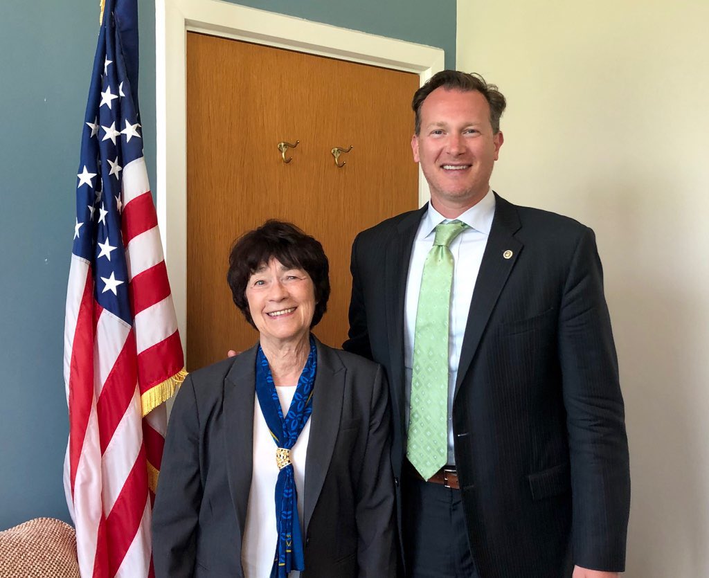 UCMChancellor3's tweet photo. Thank you Sen. @AndreasBorgeas for the lively discussion about financial aid and graduate education this morning. Looking forward to your next visit to @UCMerced! #UCMercedDay https://t.co/SuAdZOiDD0
