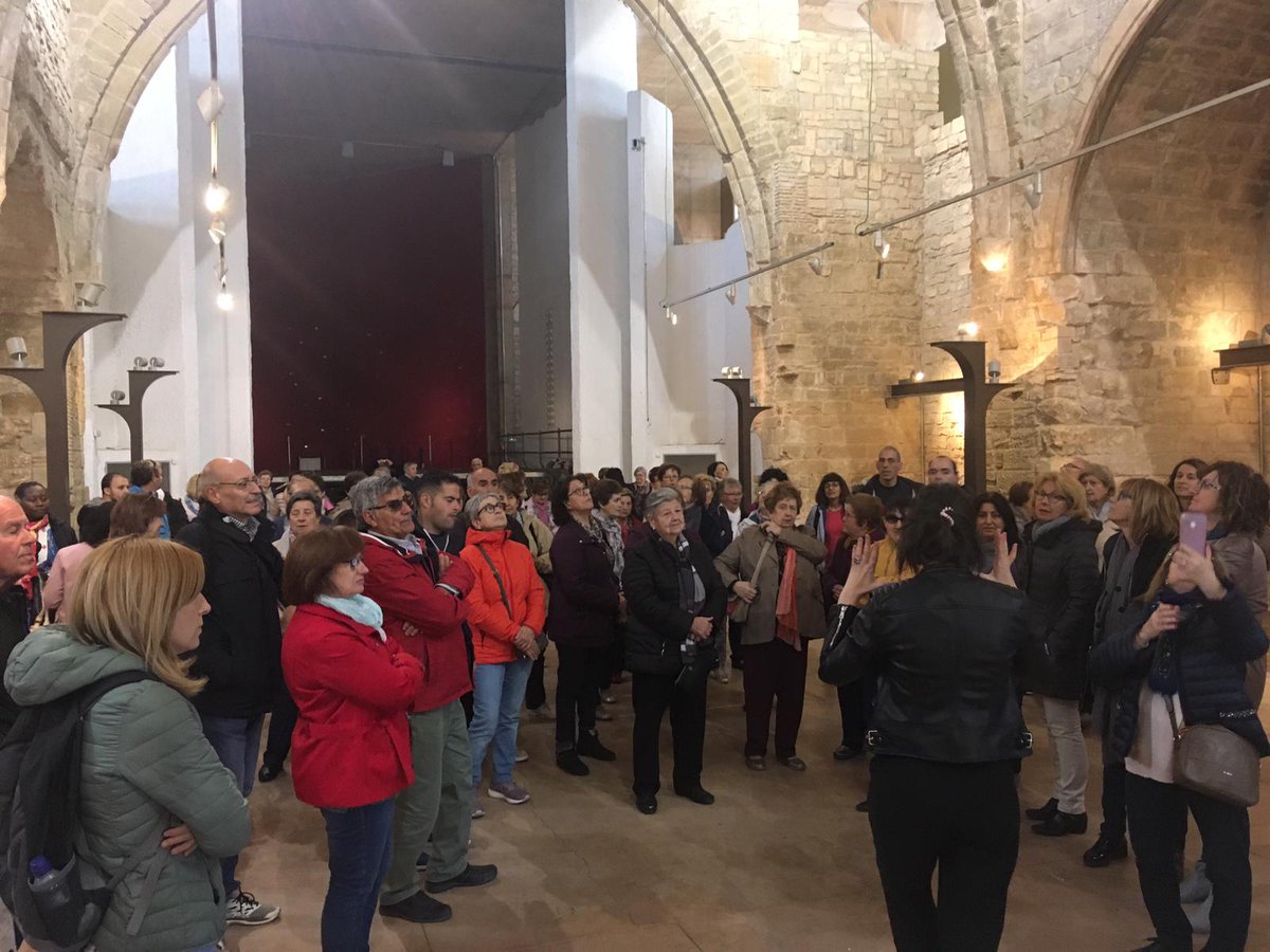 AdultosMonzon's tweet photo. Excursión a Villa Fortunatus en Fraga y al castillo de esta localidad. Luego merienda.
Pero lo mejor es la respuesta de nuestro alumnado. ¡120 personas! Procedentes de toda la comarca.
Hacemos comunidad.
#educacionadultosmonzon
#cpepecinamedio
#Fraga
#villafortunatus
#EpaAragon https://t.co/m2ZrHDVUlm