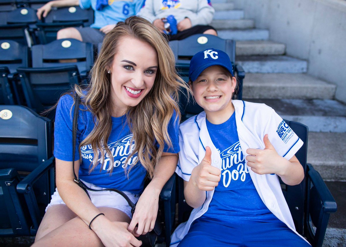 BBBSKC's tweet photo. Our first match meet &amp; greet with @hdozier_17 was incredible! For multiple Littles, this was their very first @Royals game EVER. Big thanks to Hunter Dozier for making it all possible! https://t.co/XFWeMF4r21 #bbbskc https://t.co/T9TUh2lJRe
