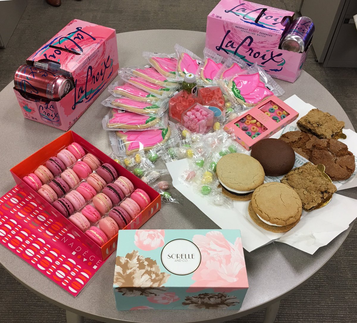 lidapreyma's tweet photo. Proud of our Toronto CM Regulatory Controls and COB teams for supporting the International Day of Pink! Treat others as you want to be treated. See something, say something! #DayofPink #BMOPride https://t.co/H4ZoemdrOK
