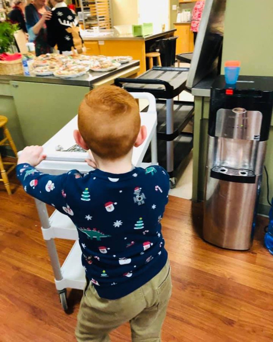 kimcalderbank's tweet photo. "Be the kid who is generous. Be the kid who is happy for others. Be the kid who does the right thing. Be the nice kid." Its #NationalVolunteerWeek. Teach them young, teach them often - we are after all building their #Community. #VolunteerKids #VolunteerInAction #NVW2019 #BurlON https://t.co/nvbBgEJkz8