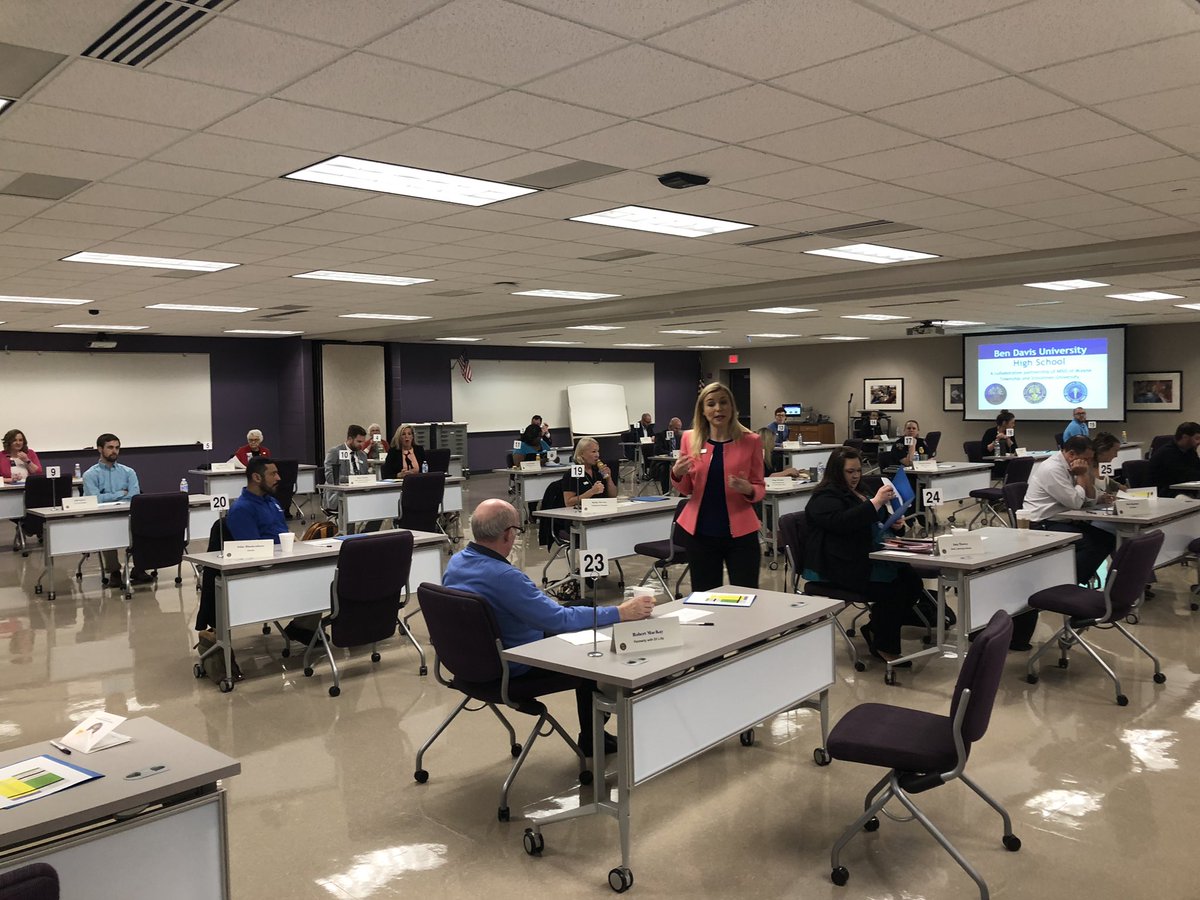 SekulaDavid's tweet photo. @MrsCarlino did another amazing job organizing our Junior sped interviews.  Always overwhelmed by the love and time given from our community partners...many of whom are BD Alum!  #wearewayne #bdu #authenticexperience @Kyle__Fessler @radaugherty https://t.co/iQQgVwHrvZ