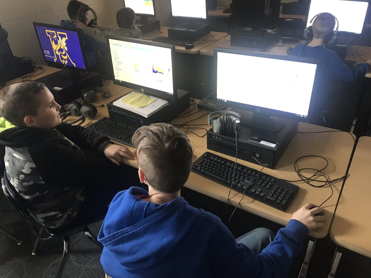 PaulGaudard's tweet photo. Thanks to Mr. Lillywhite for leading our @FiedlerFalcons coding club.  Great experiences for our future software engineers!   #coding #PrideTraditionExcellence https://t.co/TMDxMPsgre