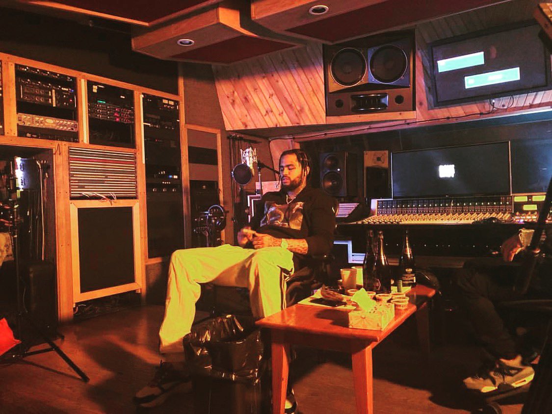 PremierStudioNY's tweet photo. .@DaveEast x Studio A 
@PremierStudioNY 

#recordingstudio #recordingstudionyc #daveeast https://t.co/ZXy0gezCTx