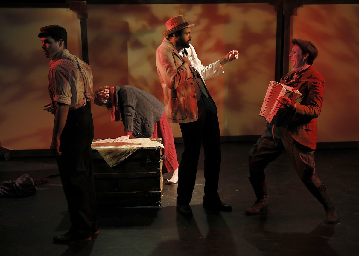 Omar Willey contemplates the changes of 22 years, via Theater Simple's remount of Master and Margarita.
 - seattlestar.net/2019/04/the-de…