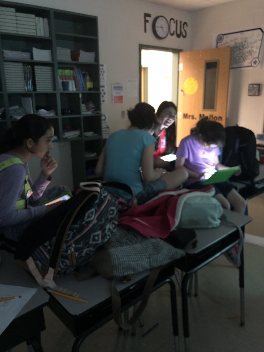 GkesTeam's tweet photo. Green Team is working on an #EarthDay nearpod! #everydayisearthday #April22 @PWCSEnergyTeam @GlenkirkES https://t.co/8rRxXBBkh8