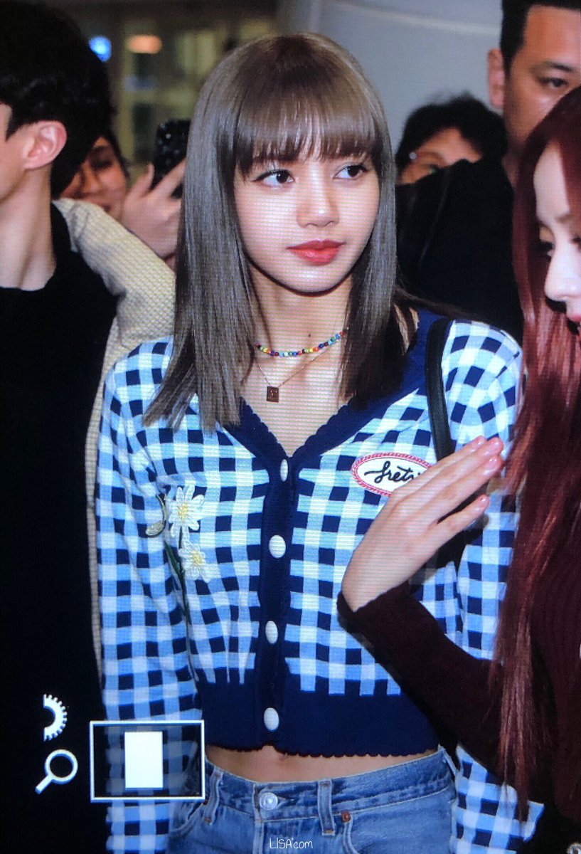 BP970327's tweet photo. [190411 ICN]

#BLACKPINK #블랙핑크 #LISA #리사 https://t.co/3guuoZUkTN