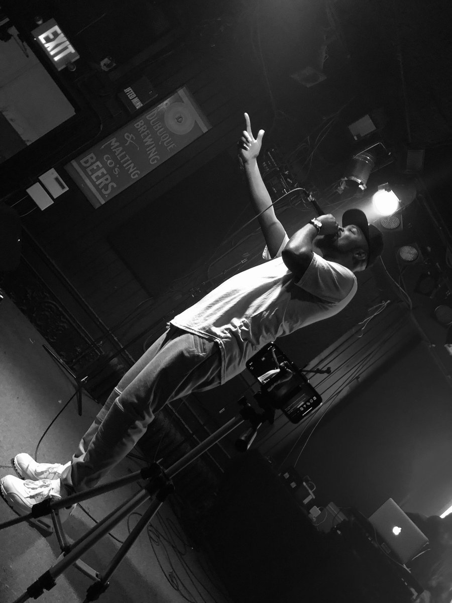 twainlo's tweet photo. TRAP MADNESS 🏀🎤🎶
NOMAD WORLD PUB MPLS
SUNDAY APRIL 7TH
📸: @shainadoula
#trapmadness #nomadworldpubmpls #minneapolis #collegebasketball #four #concertphotography #emcee #performer #hiphop #rap #photography #shotoniPhone https://t.co/P3nHE05Uly