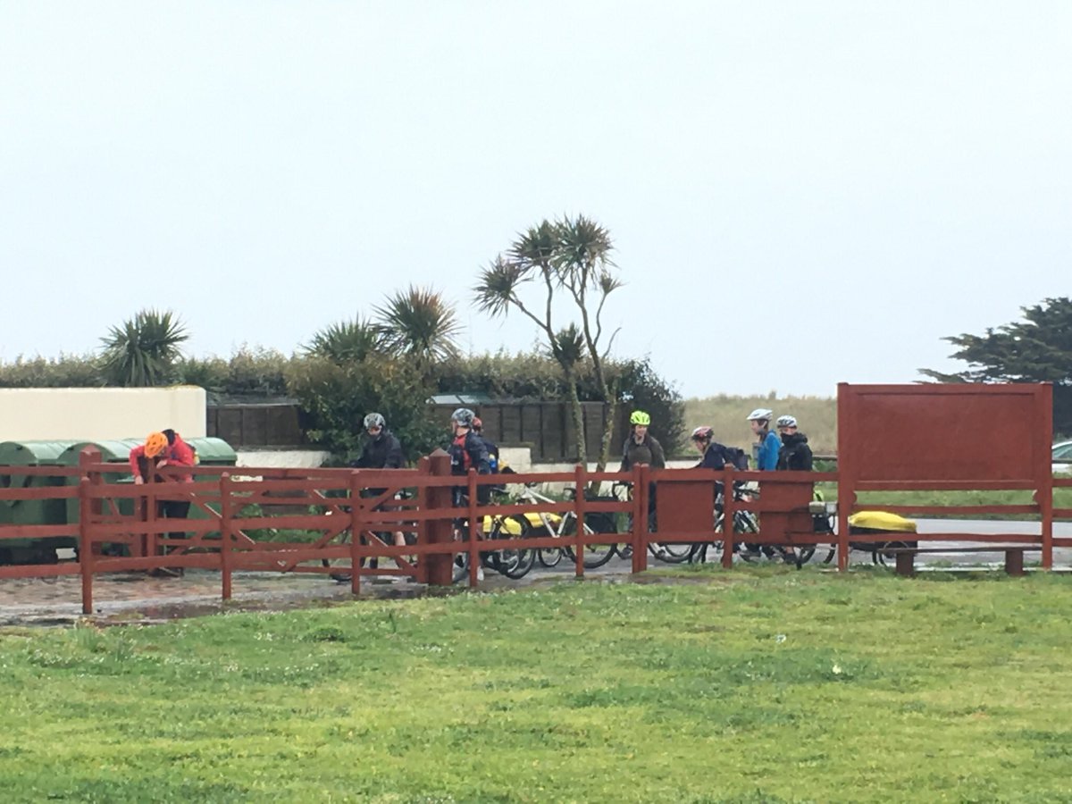 Watchetscouts's tweet image. Day 4 of our @VisitJerseyCI adventures where we again returned to the waters of @stbrelade Bay, where we went kayaking before returning to camp &amp;amp; then an afternoon in #StHellier . Our #ExplorerScouts returned from their 3 Day Cycle Expedition . @SomersetScouts #RNSeaScouts