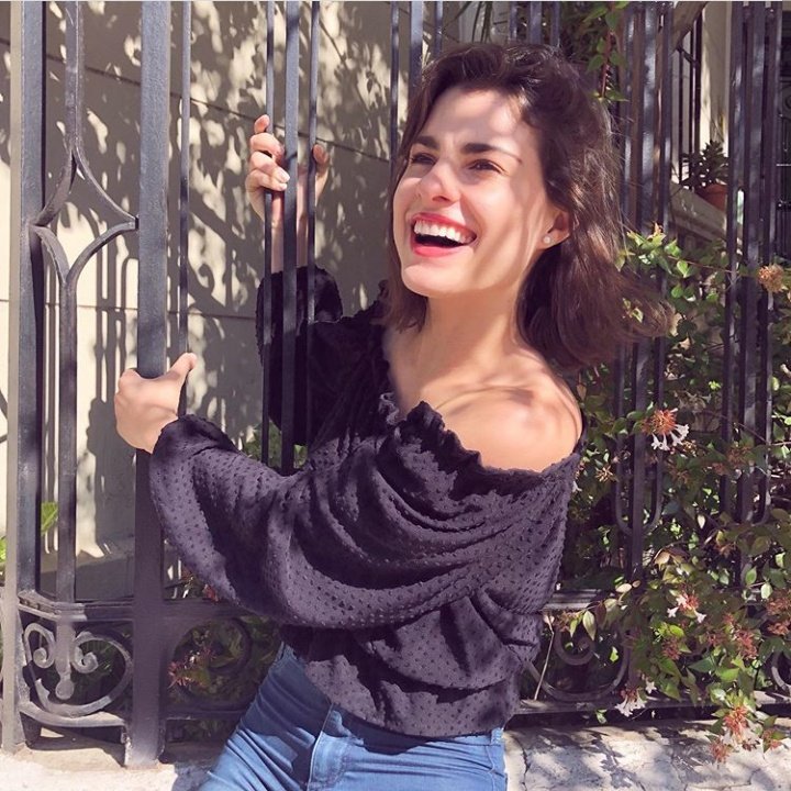 stoessbay's tweet photo. Tweet de apreciación a Agustina sonriendo https://t.co/Ehq1ZTu85X