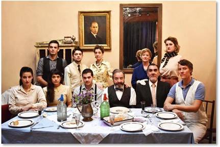espectaculoyyo's tweet photo. conversamos con el prolífico autor y director @Bercappa y nos dijo: "la dirección es lidiar con lo concreto, con lo más urgente" #andaalteatro #LasVengadoras #Layeguamuerta #Unalmuerzoargentino @marianocasasdi1 @caroalfonso1 @radiozonica @HastaTrilce @elcamarinOK https://t.co/IlaWQeaEWt