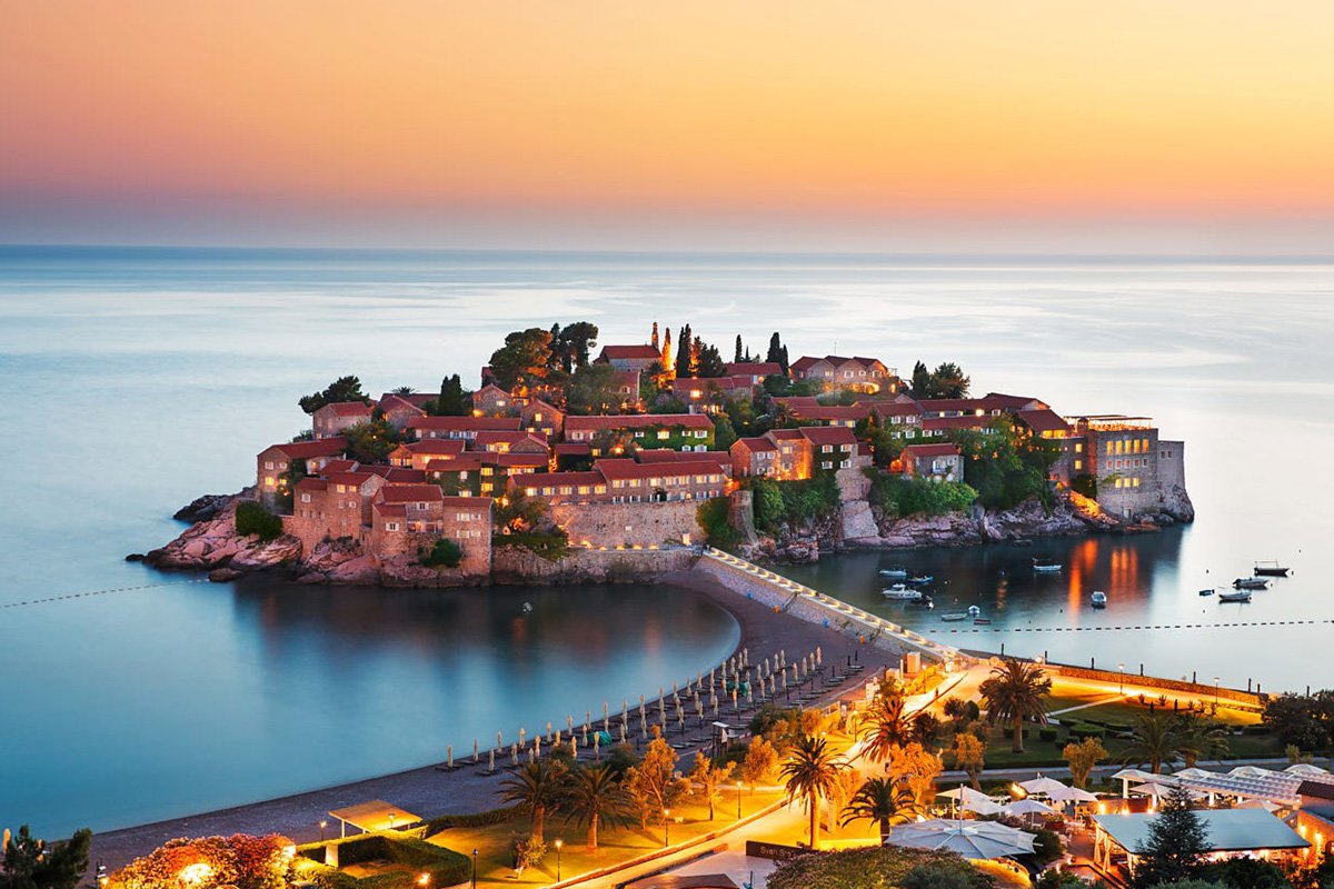 MonterrasolR's tweet photo. Like a fairytale. Sveti Stefan is a small islet on the Adriatic coast of Montenegro. #SvetiStefan #Montenegro #Monterrasol #travel #tour #multidaytours #privatetours #discoverMontenegro #travelwithus #traveling #roadtrips #sightseeing #individualtours #toursforcouples #beautiful https://t.co/NM2iW6hBRL