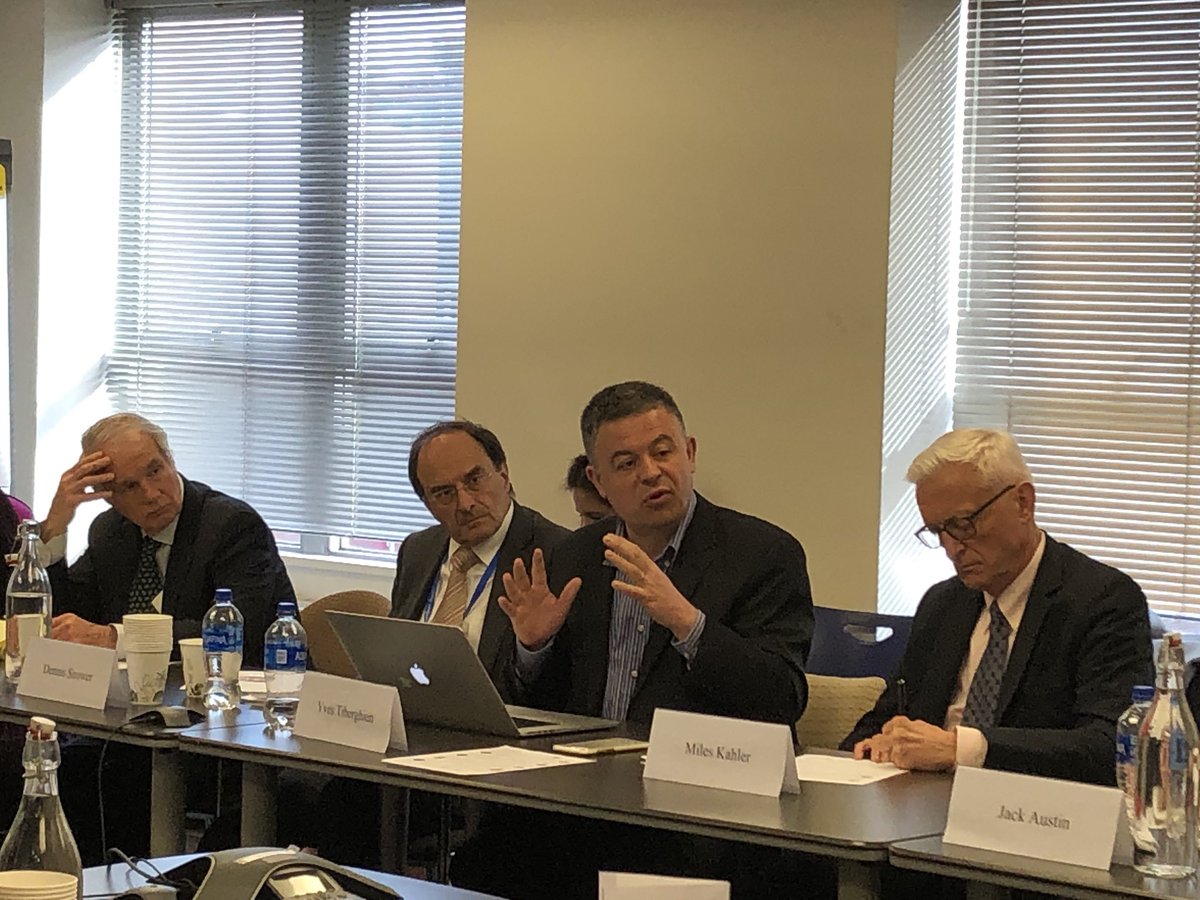 v20summit's tweet photo. @Yves_Global: On the current debate between ‘rational pragmatism’ and ‘now-liberalism’ echoing the debate between the East Asian miracle and and neo-liberalism. “In China there is a name for it, 实事求是, “seek truth from facts”.” Policy models must interact with reality. https://t.co/vpoIefYJu7