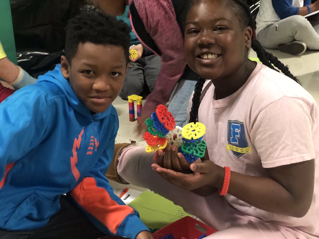 LMESTigerNation's tweet photo. So much concentration and fun! #TNReadyprep @suptking https://t.co/fKk8KuuEsV
