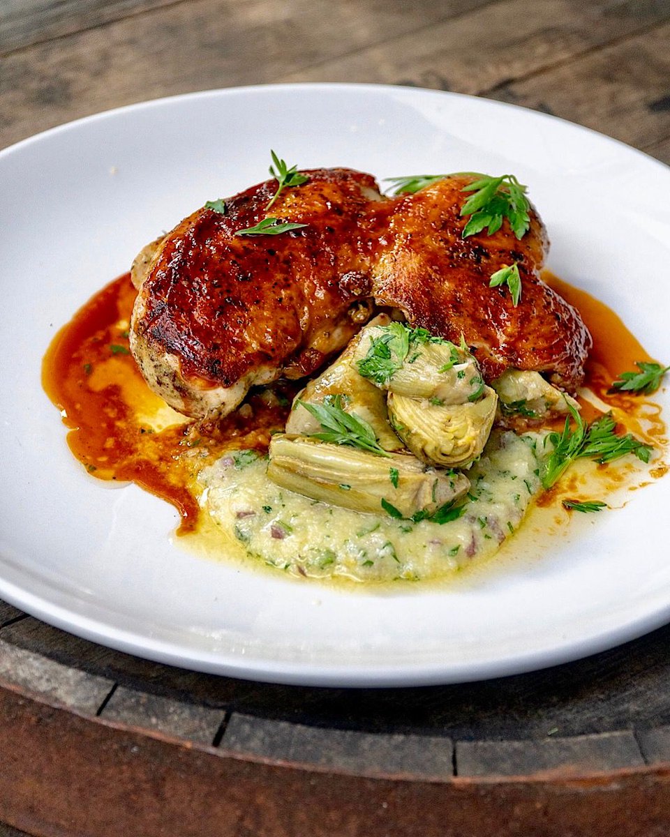 Brick chicken for dinner 🥘 With baby artichokes, Yukon potatoes, baby carrots, parmesan salsa 

#brickchicken #chickendinner #dinnertime #hookandladder #sacramento #midtownsac #sacfarm2fork #eatsacramento