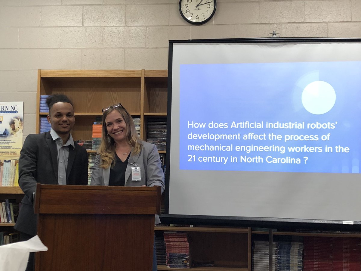 wchavis's tweet photo. Congratulations to Cahliyal who presented his research today and fulfilled the requirements of the national, AP Research curriculum! Thank you @MsStreetCred for supporting and building research and analytical capacity in your students! Kudos! #EnloeLegends https://t.co/2lq0bdcdCj