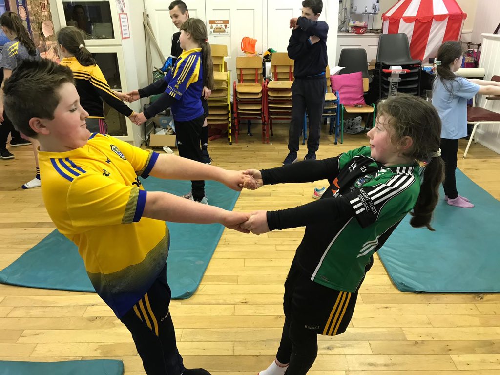 MountTalbotNS's tweet photo. Ms. Lauren came to teach us gymnastics. We learned lots of different movements and had great fun. @activeflag @healthyireland #ASW19 https://t.co/AEbNuJLyP3