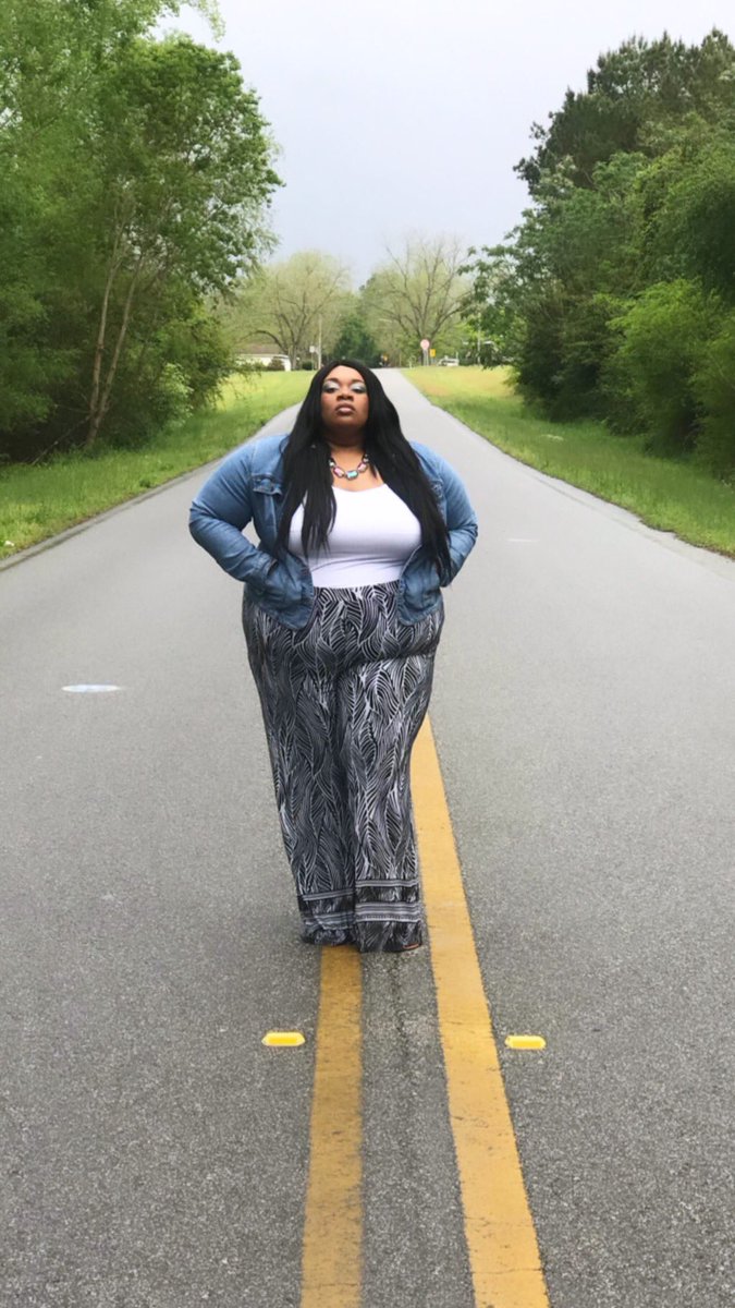 jessfordbeauty's tweet photo. “...the game is off balanced; I’m back on my 🤫” #JCole “ #MiddleChild #BusinessFirst #BossType #BossThick #BigFine  #effyourbeautystandards #BeYou #LoveYourself #PlusSizeBeauty #BBW  #PositiveVibes #PlusSizeFashion #BodyPositive  #FullFiguredFashion #PlusModel https://t.co/HlffR0Qxan