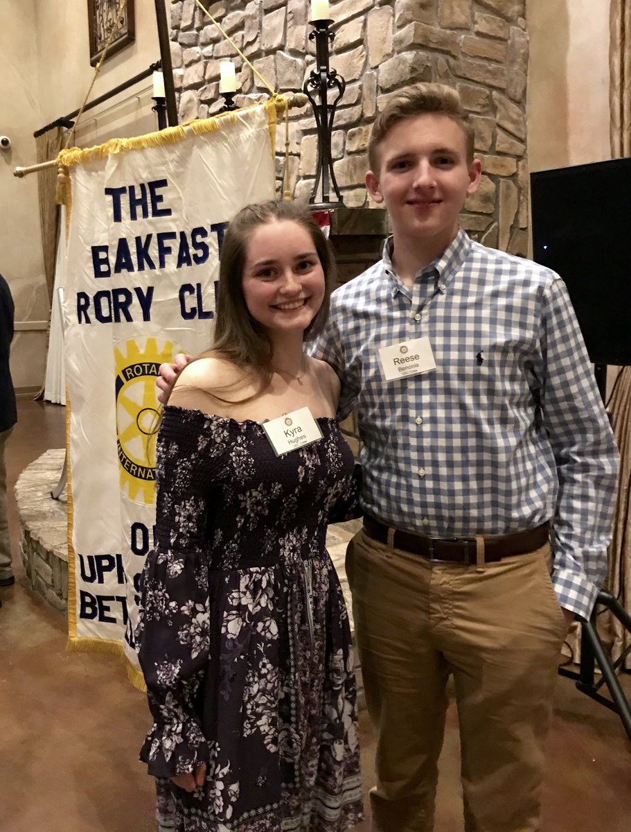 USCCrew's tweet photo. Thank you, Upper St. Clair/Bethel Park Rotary! USC Rowing Association is honored and grateful for your generous grant toward a new equipment trailer! @Rotary #RotaryNightOfGiving #USCCrewThatsHowWeRow https://t.co/AHUcSZMtjk https://t.co/qf65hRthLP