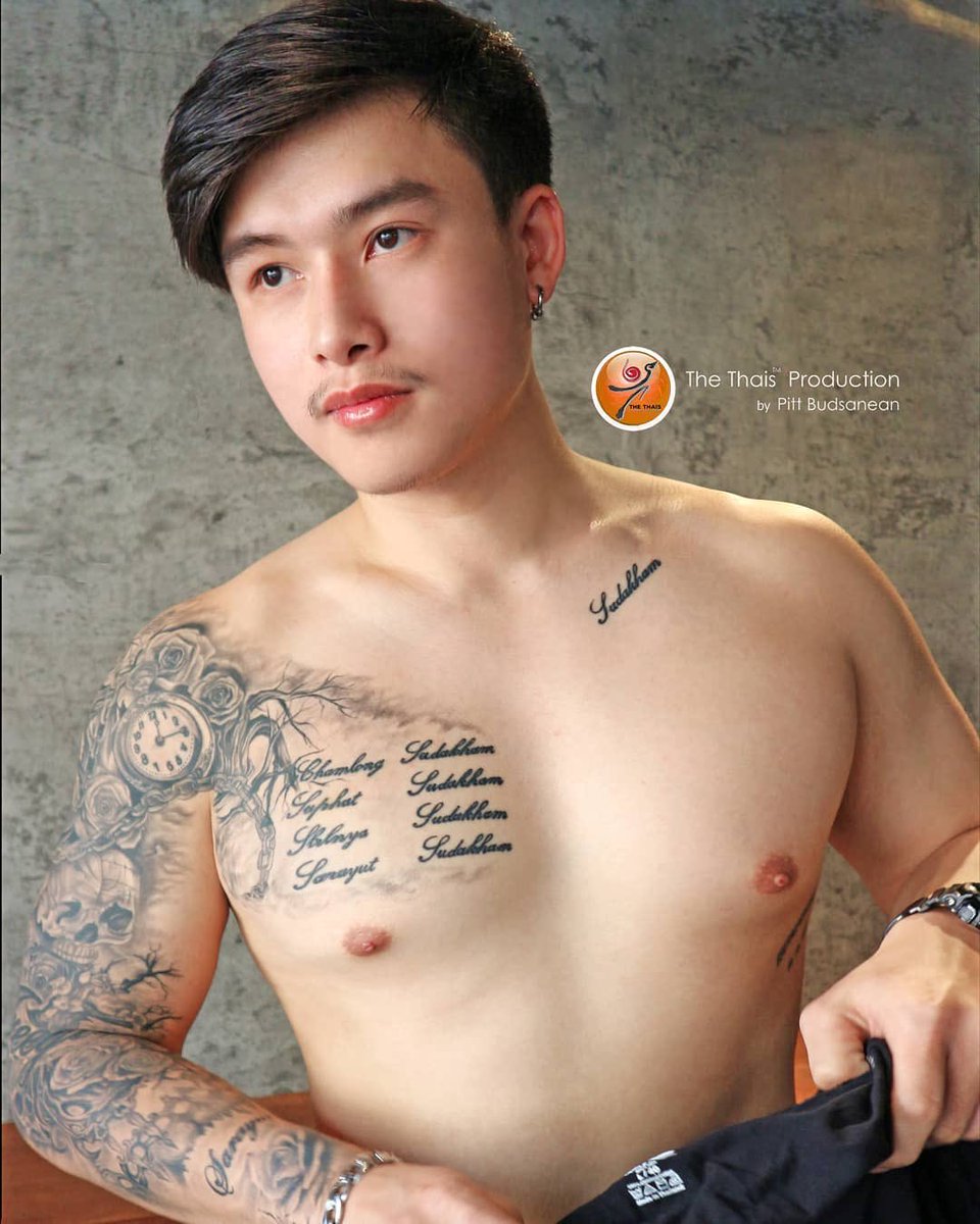 theshabar's tweet photo. เกลียดใจตัวเอง  ทำไมตกหลุมรักเทอว์ง่ายจัง 😍🥰 ปล. ไม่มีวาร์ปนะ #เสพติดผู้ชาย https://t.co/AoxdPLb8t2
