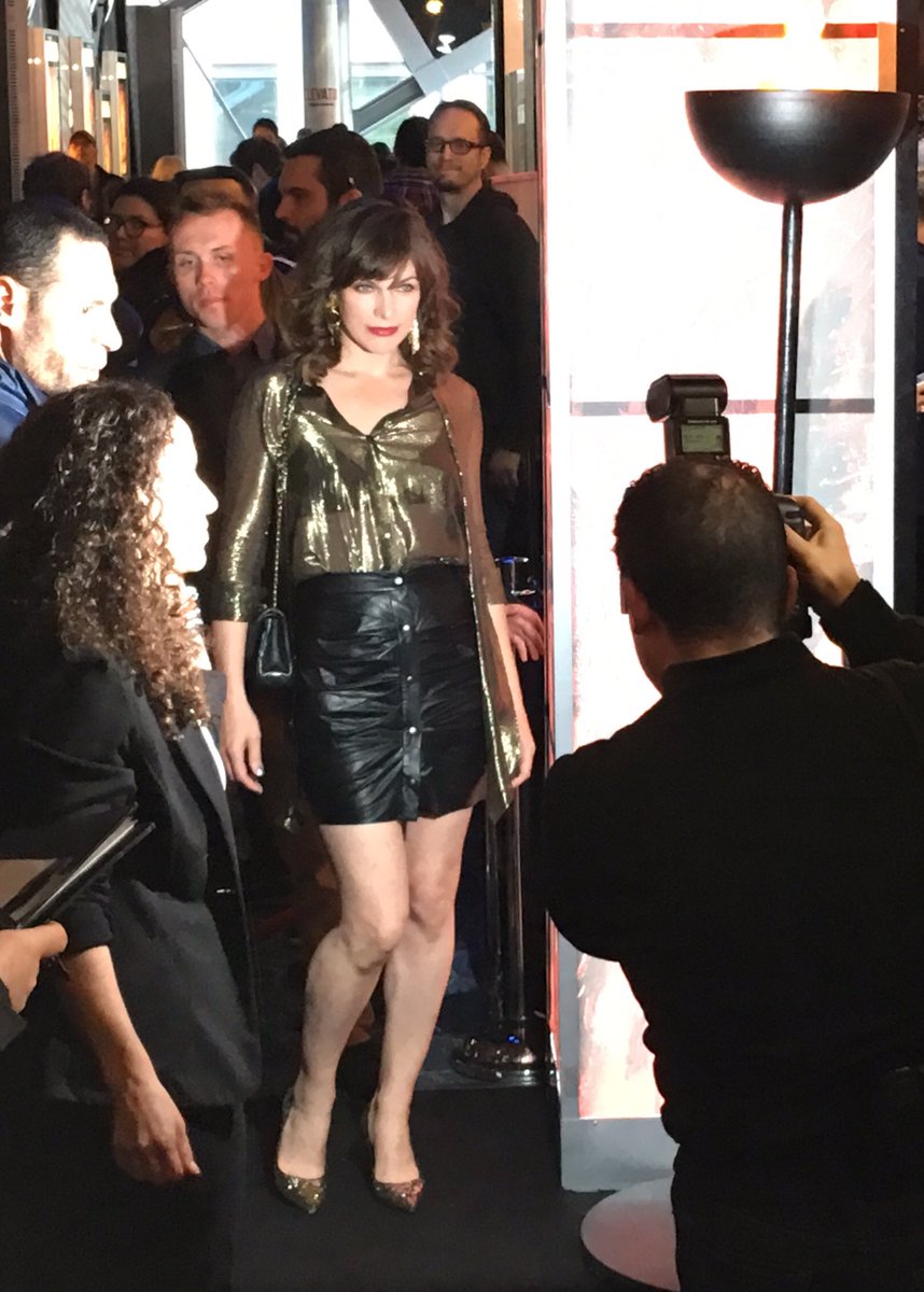 TOFilming_EM's tweet photo. ๐ฅ๐ฅ๐ฅMore photos from the #HellboyMovie premiere! ๐ฅ๐ฅ๐ฅ
The movie had moments of brilliance and other parts....
Definitely an important on the previous, but not quite there yet.
#HELLBOYCANADA https://t.co/3YqPTLa83q