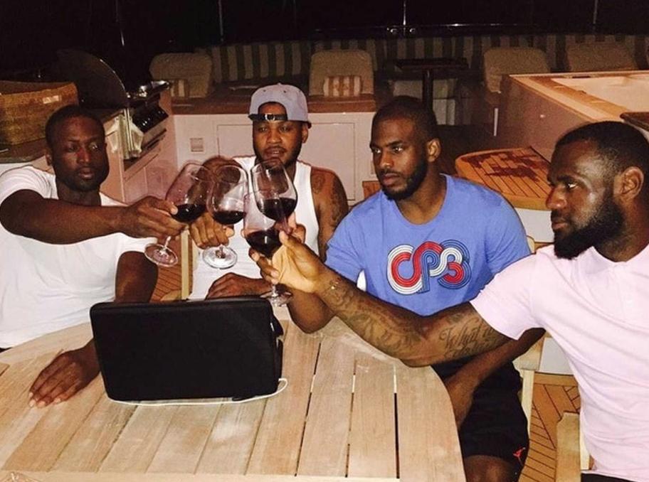 BleacherReport's tweet photo. Cheers to 16 years 🍷

(via @NBA) https://t.co/oUu1B4sj3f